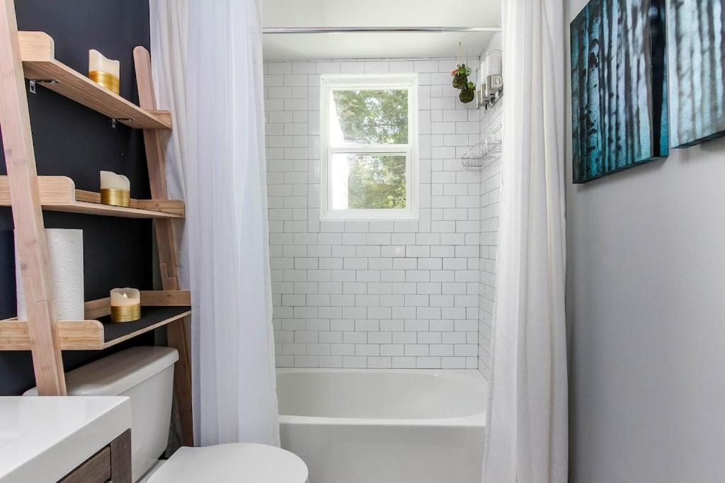 West End Bungalow Perfect To Work, Play, & Escape 亚特兰大 外观 照片